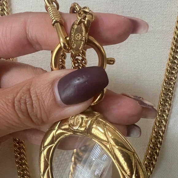 CHANEL Vintage Gold Magnifying CC Logo Pendant Necklace